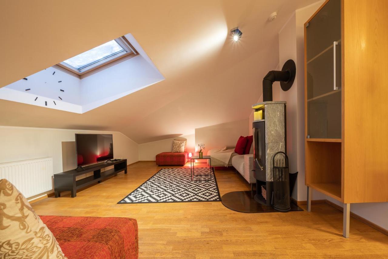 Old Town - Oleviste Apartment Tallinn Extérieur photo