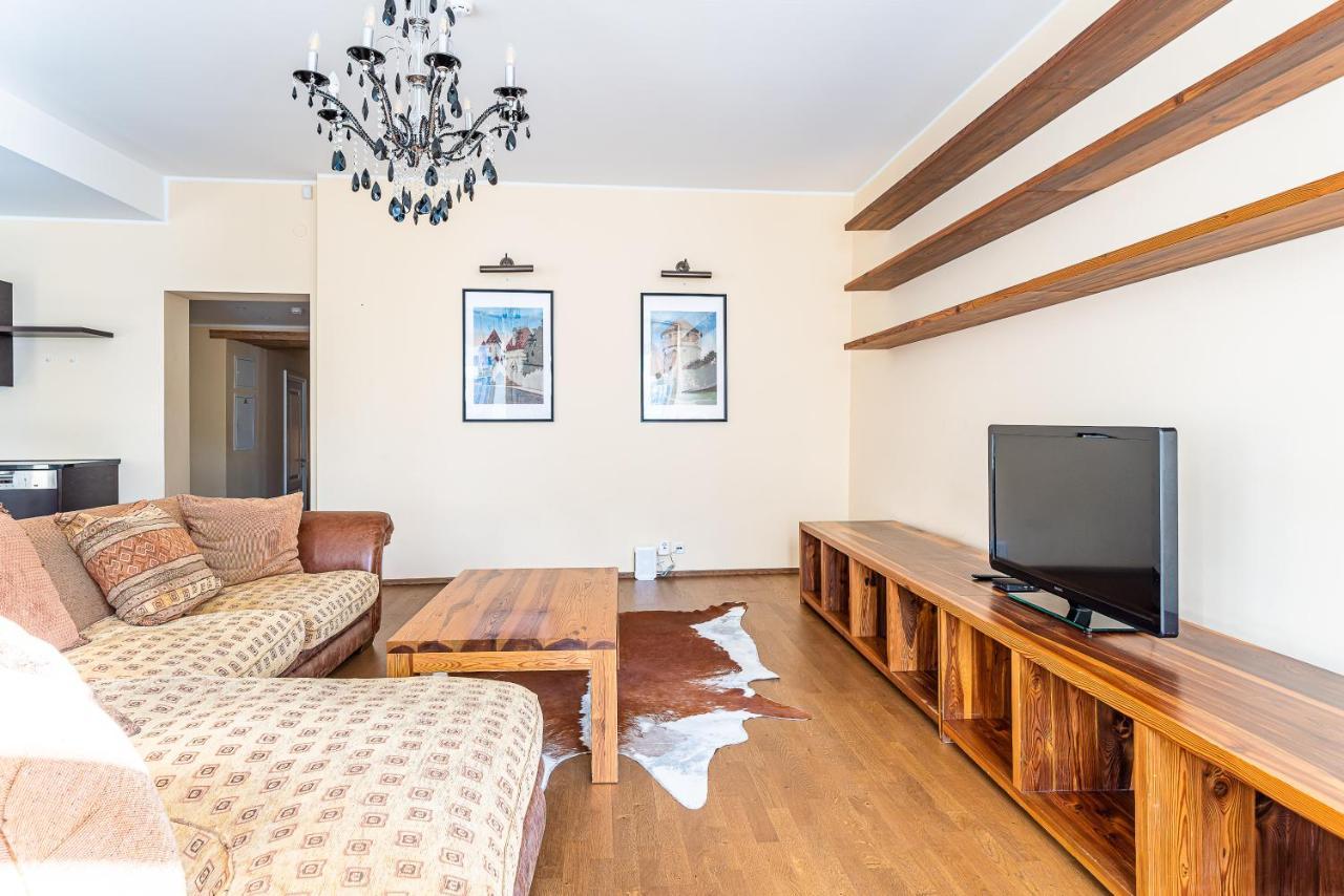 Old Town - Oleviste Apartment Tallinn Extérieur photo