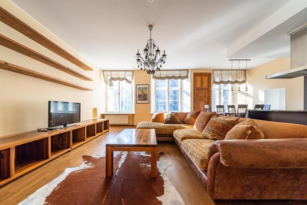 Old Town - Oleviste Apartment Tallinn Extérieur photo