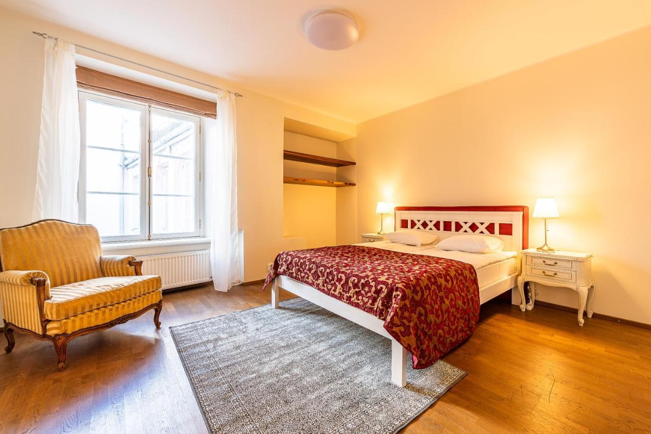 Old Town - Oleviste Apartment Tallinn Extérieur photo